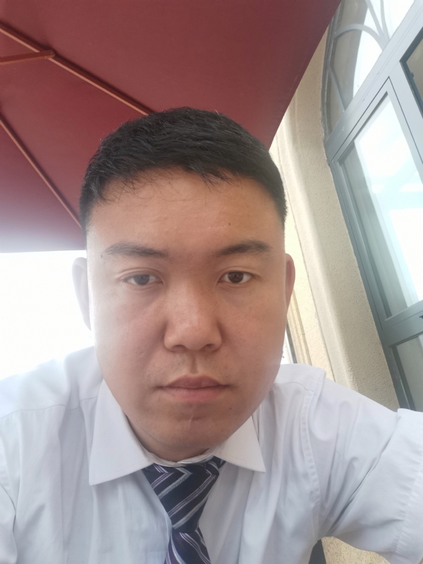 小龙哥的第一张照片--信阳相亲服务中心