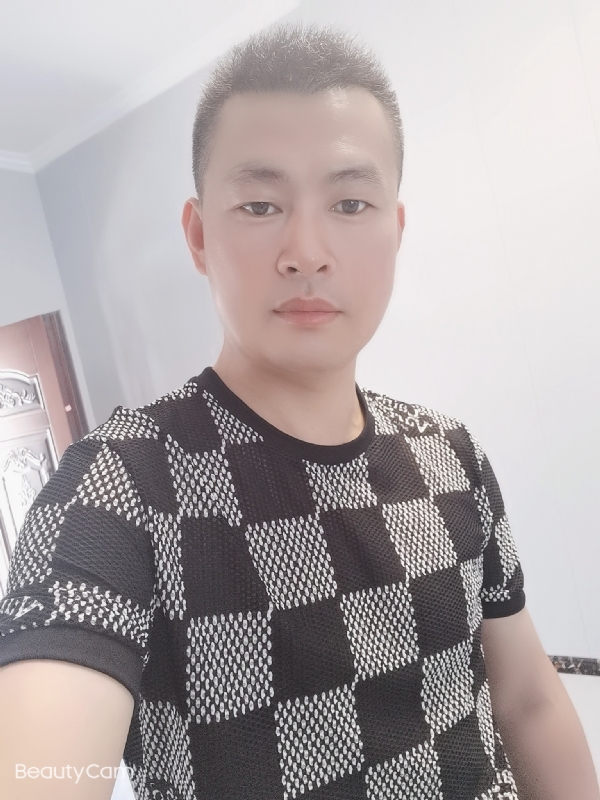 快乐无罪的第一张照片--信阳相亲服务中心
