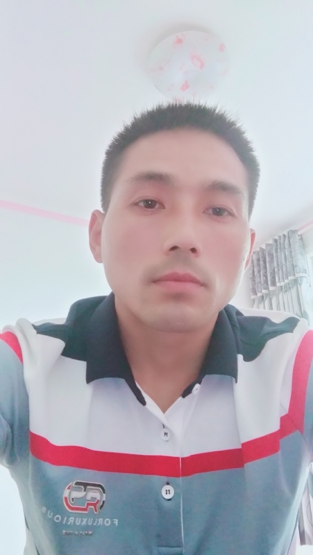 染红尘世的第一张照片--信阳相亲服务中心