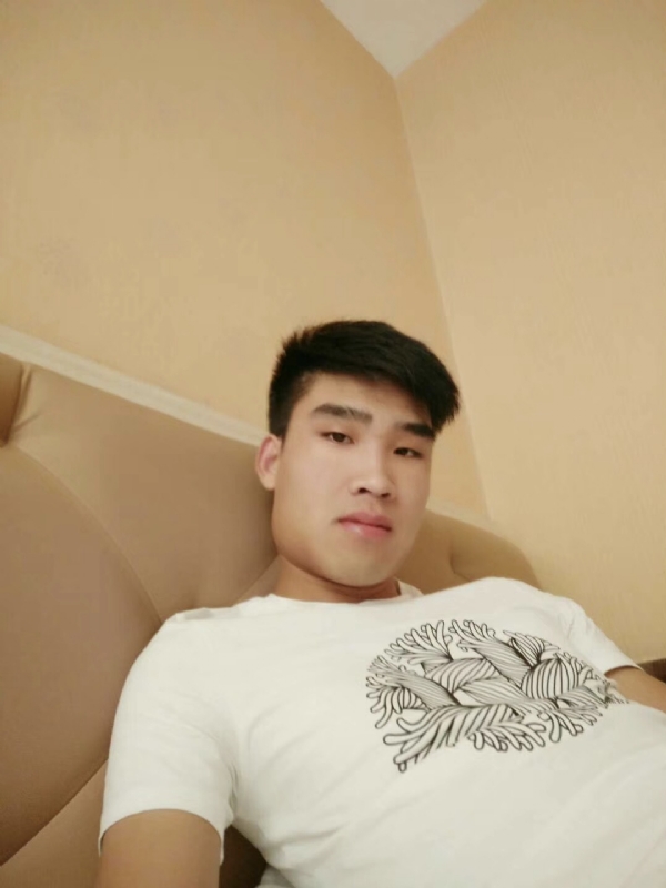 谁不曾孤单上路的第一张照片--信阳相亲服务中心