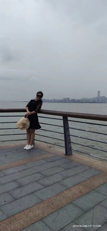 清秋的第一张照片--信阳相亲服务中心