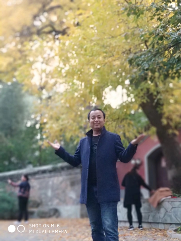 爱转角的第一张照片--信阳相亲服务中心