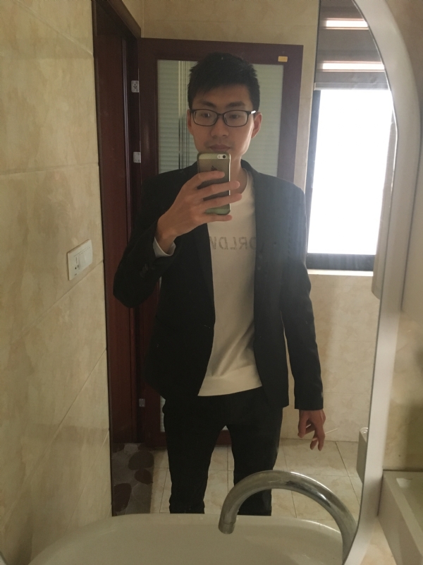 一生何求的第一张照片--信阳相亲服务中心