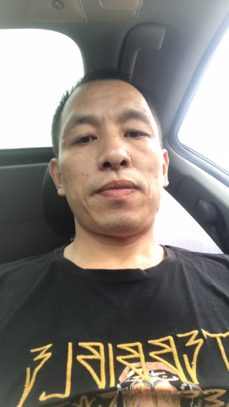 迷茫的第一张照片--信阳相亲服务中心