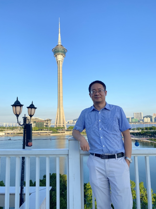 Yangyi的第三张照片--信阳相亲服务中心