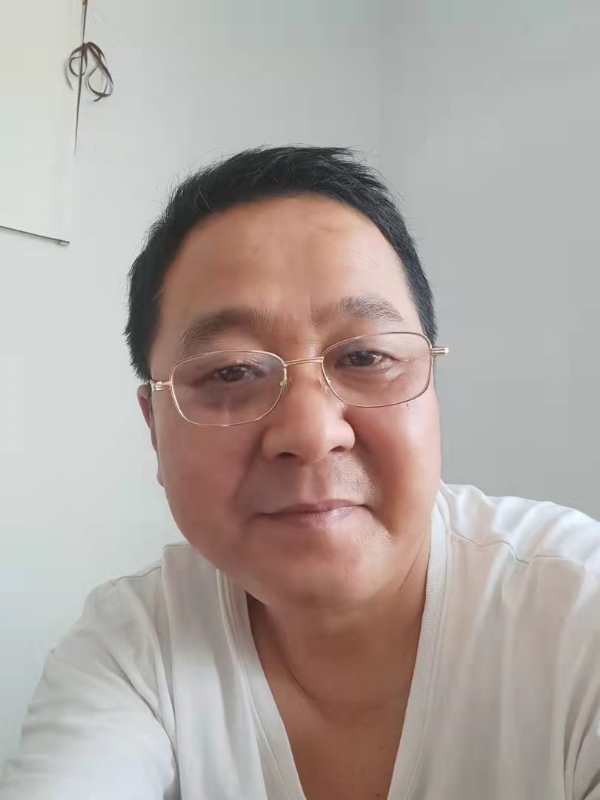 xbl的第一张照片--信阳相亲服务中心