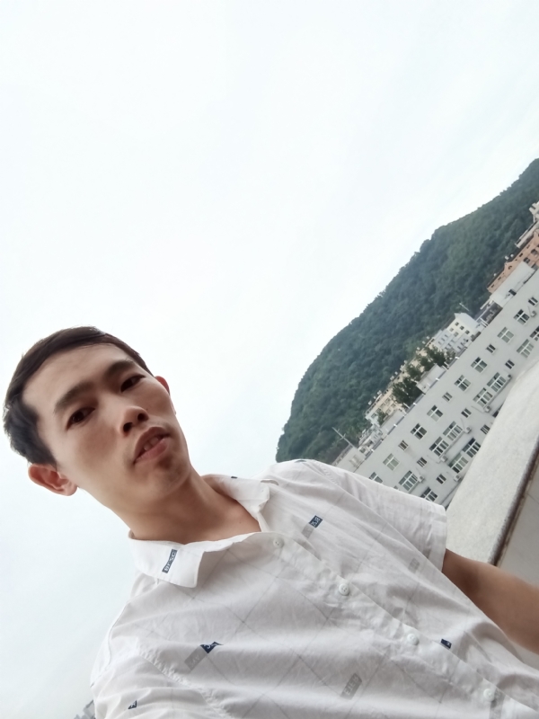 会飞的鱼的第一张照片--信阳相亲服务中心