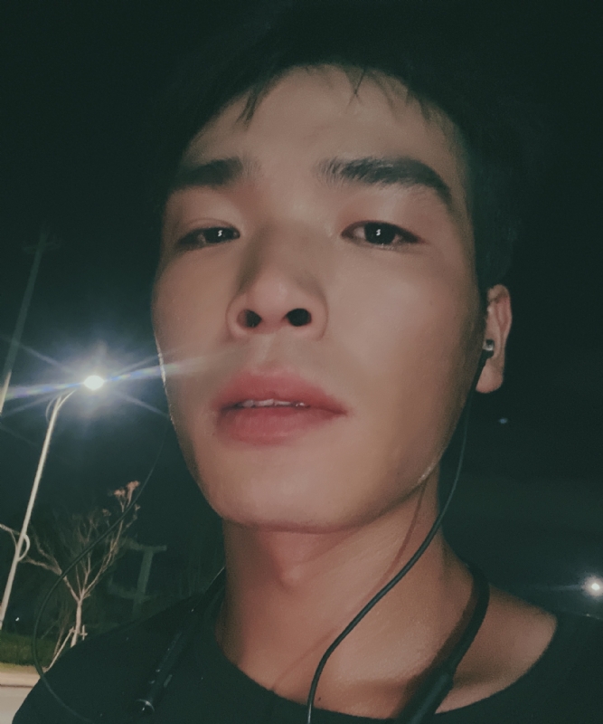 满船清梦压星河的第一张照片--信阳相亲服务中心