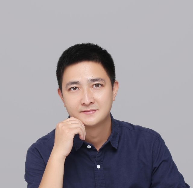 小丑的第一张照片--信阳相亲服务中心