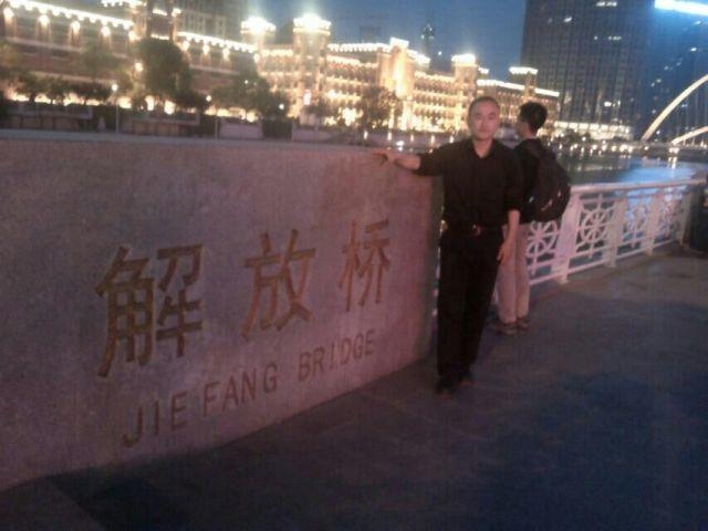 海阔天空的第一张照片--信阳相亲服务中心