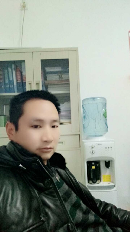 蓝色棒棒糖的第一张照片--信阳相亲服务中心