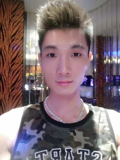 人生如戏的第一张照片--信阳相亲服务中心
