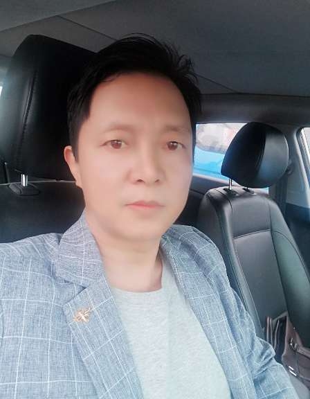 深蓝的第二张照片--信阳相亲服务中心