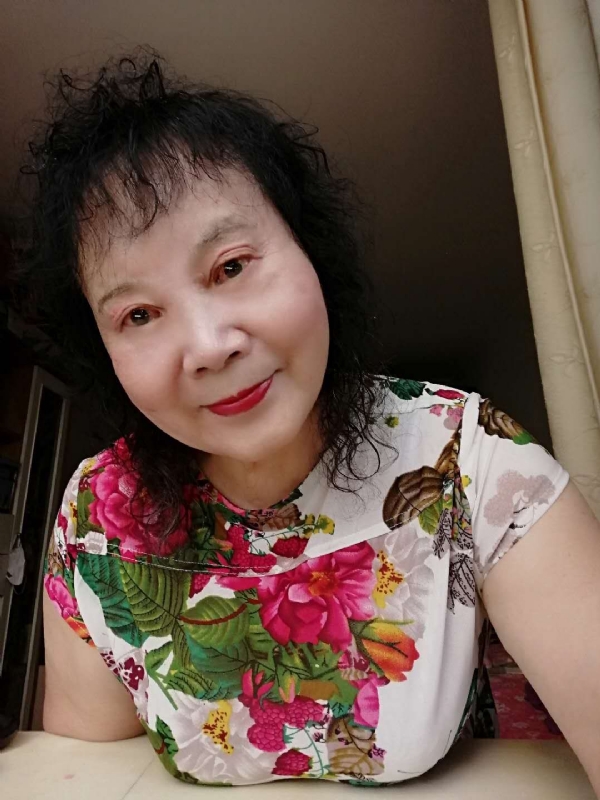 晚霞的第一张照片--信阳相亲服务中心