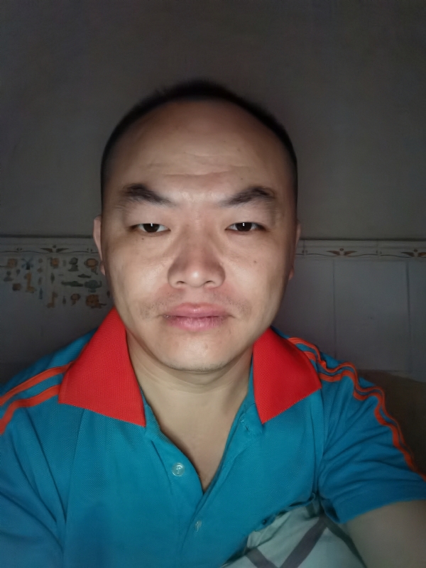 与子携老的第三张照片--信阳相亲服务中心