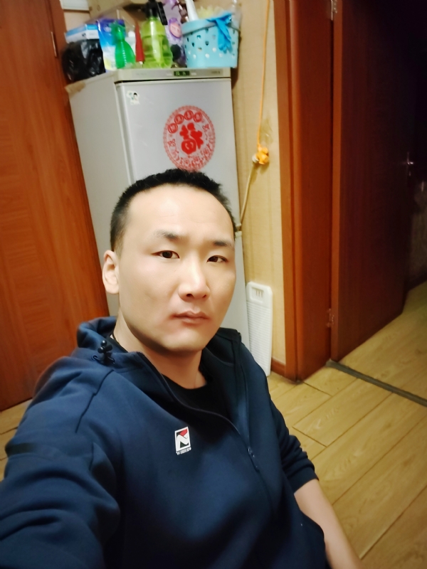 子昂的第一张照片--信阳相亲服务中心