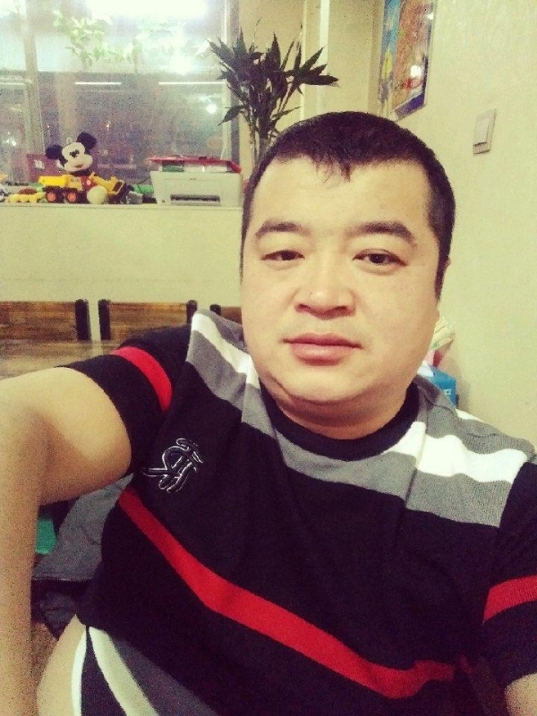 老实人的第一张照片--信阳相亲服务中心