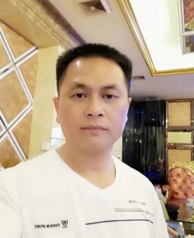 小梁的第一张照片--信阳相亲服务中心