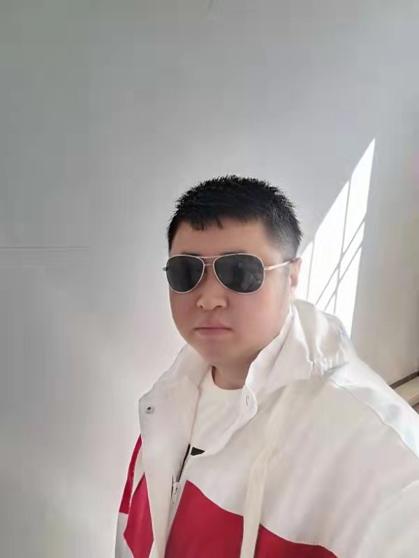 大漠叔叔的第一张照片--信阳相亲服务中心