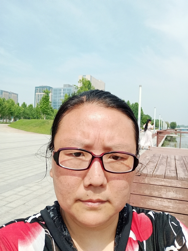 苦乐的第四张照片--信阳相亲服务中心