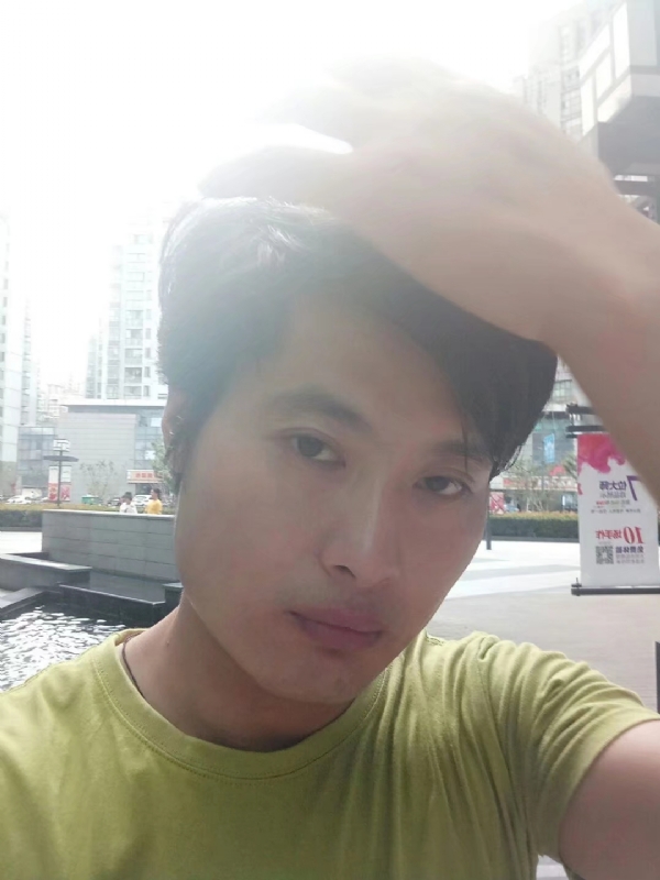 钢铁侠的第一张照片--信阳相亲服务中心