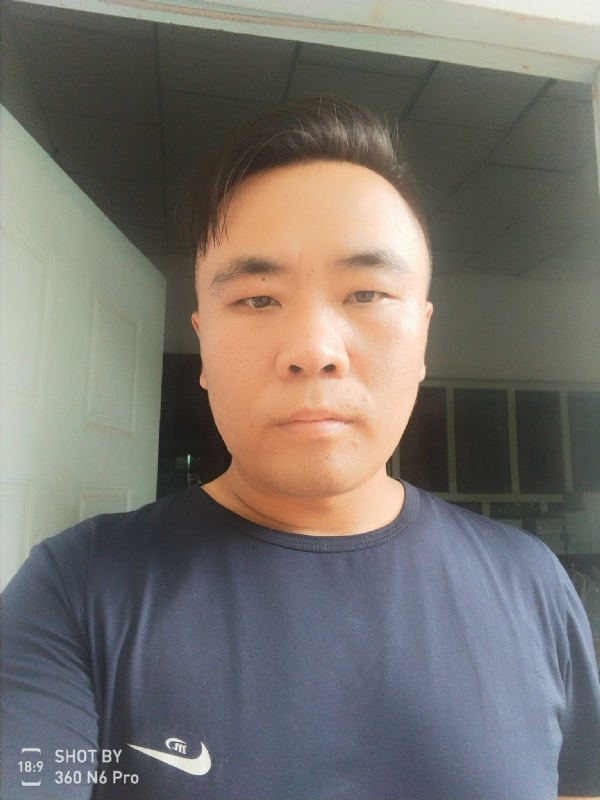 云的第一张照片--信阳相亲服务中心
