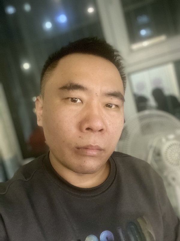 云的第四张照片--信阳相亲服务中心