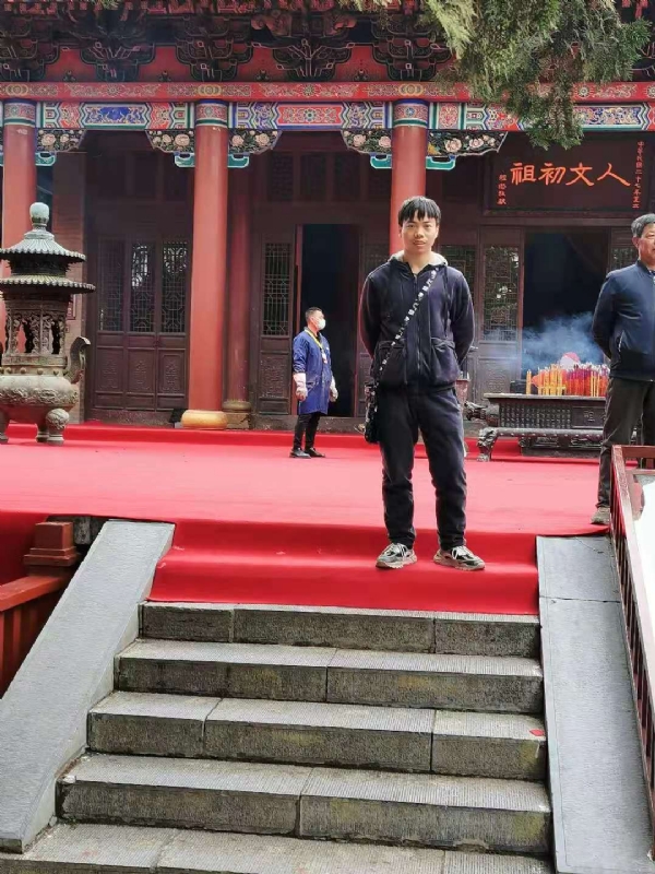 单身的小草的第三张照片--信阳相亲服务中心
