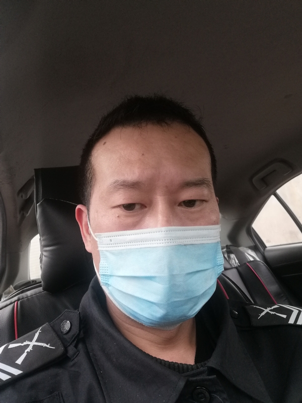 不会躲的刺猬的第一张照片--信阳相亲服务中心