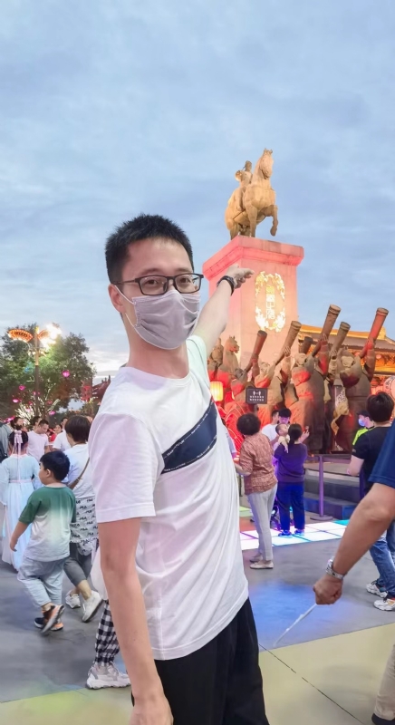 一休哥的第一张照片--信阳相亲服务中心