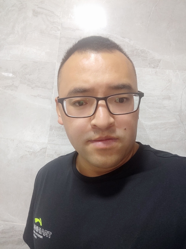 只愿得一人心的第三张照片--信阳相亲服务中心