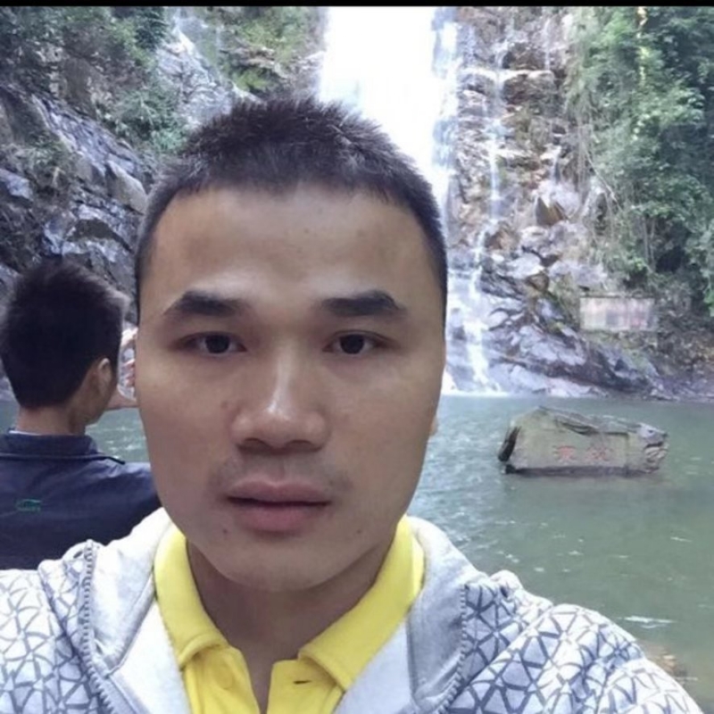 老梁的第一张照片--信阳相亲服务中心