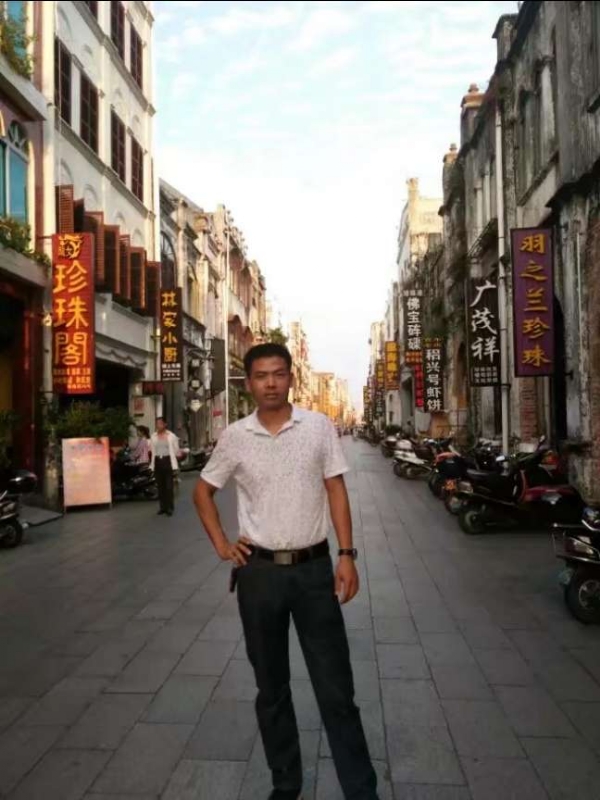 爱生活爱健康的第一张照片--信阳相亲服务中心