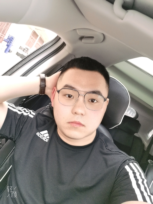 海阔天空的第一张照片--信阳相亲服务中心