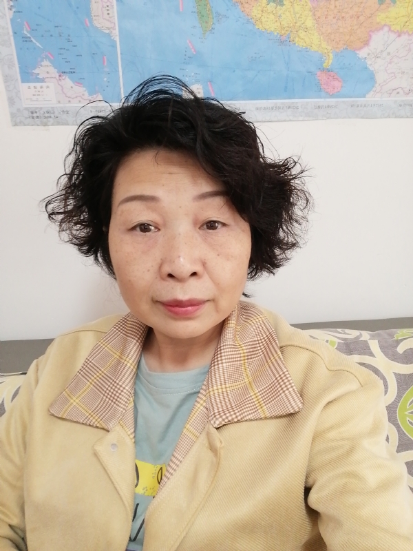 香水百合的第一张照片--信阳相亲服务中心