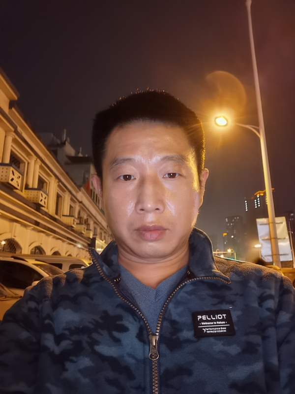偷偷说的第二张照片--信阳相亲服务中心