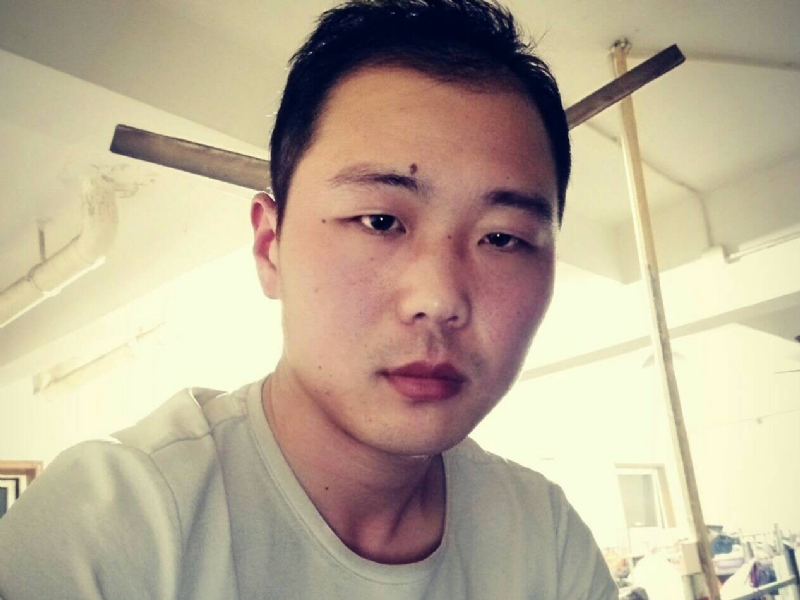 听听那冷雨的第二张照片--信阳相亲服务中心