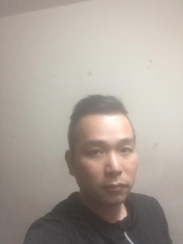 俊君的第一张照片--信阳相亲服务中心