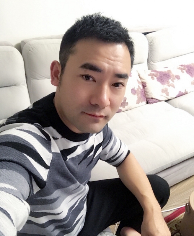 随风的第一张照片--信阳相亲服务中心