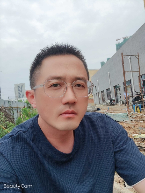 清风烈酒的第二张照片--信阳相亲服务中心
