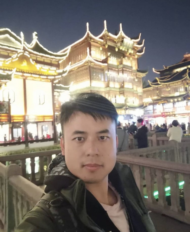 何先生he的第一张照片--信阳相亲服务中心