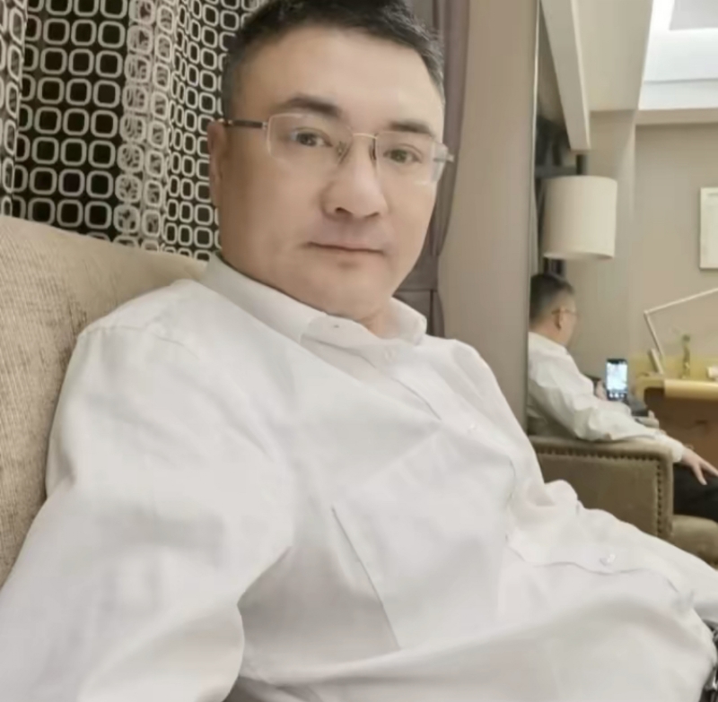 追逐的第二张照片--信阳相亲服务中心