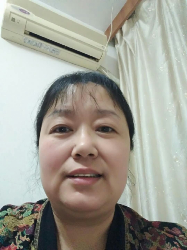 雨中漫步的第一张照片--信阳相亲服务中心