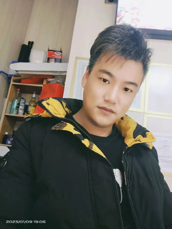 孤酒枕愁眼眠的第一张照片--信阳相亲服务中心
