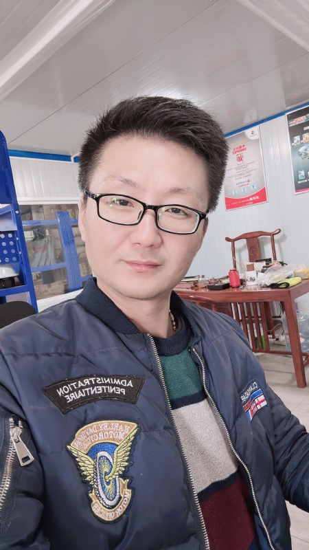 不离不弃的第一张照片--信阳相亲服务中心