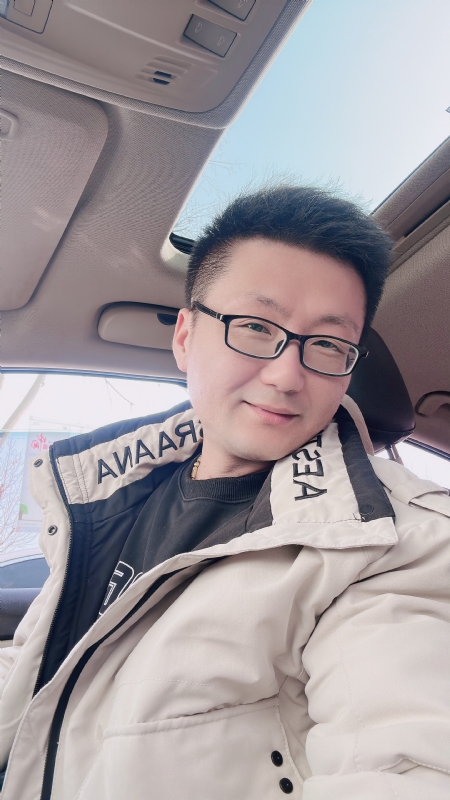 不离不弃的第二张照片--信阳相亲服务中心