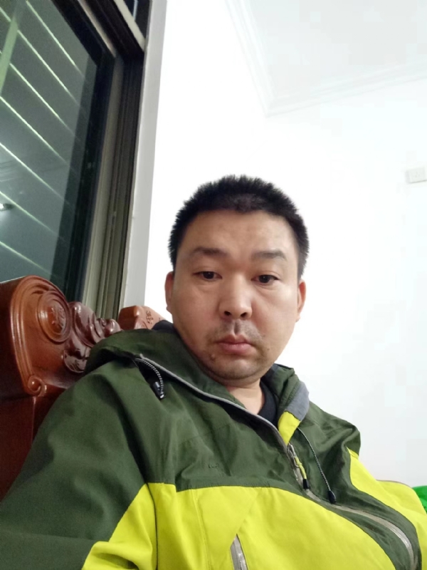 阿汤的第一张照片--信阳相亲服务中心