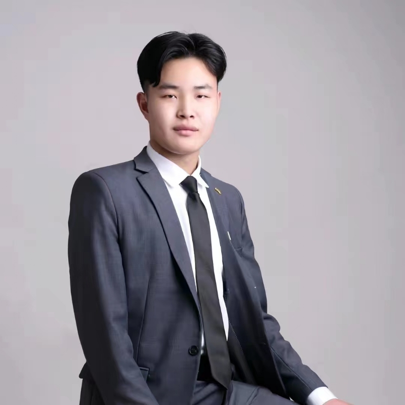 孤独的狼的第一张照片--信阳相亲服务中心