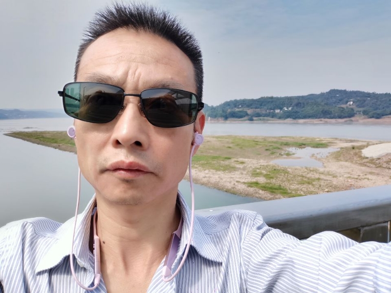 猪哥哥的第一张照片--信阳相亲服务中心