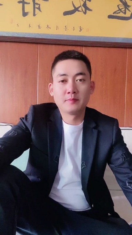 李泽胜的第一张照片--信阳相亲服务中心